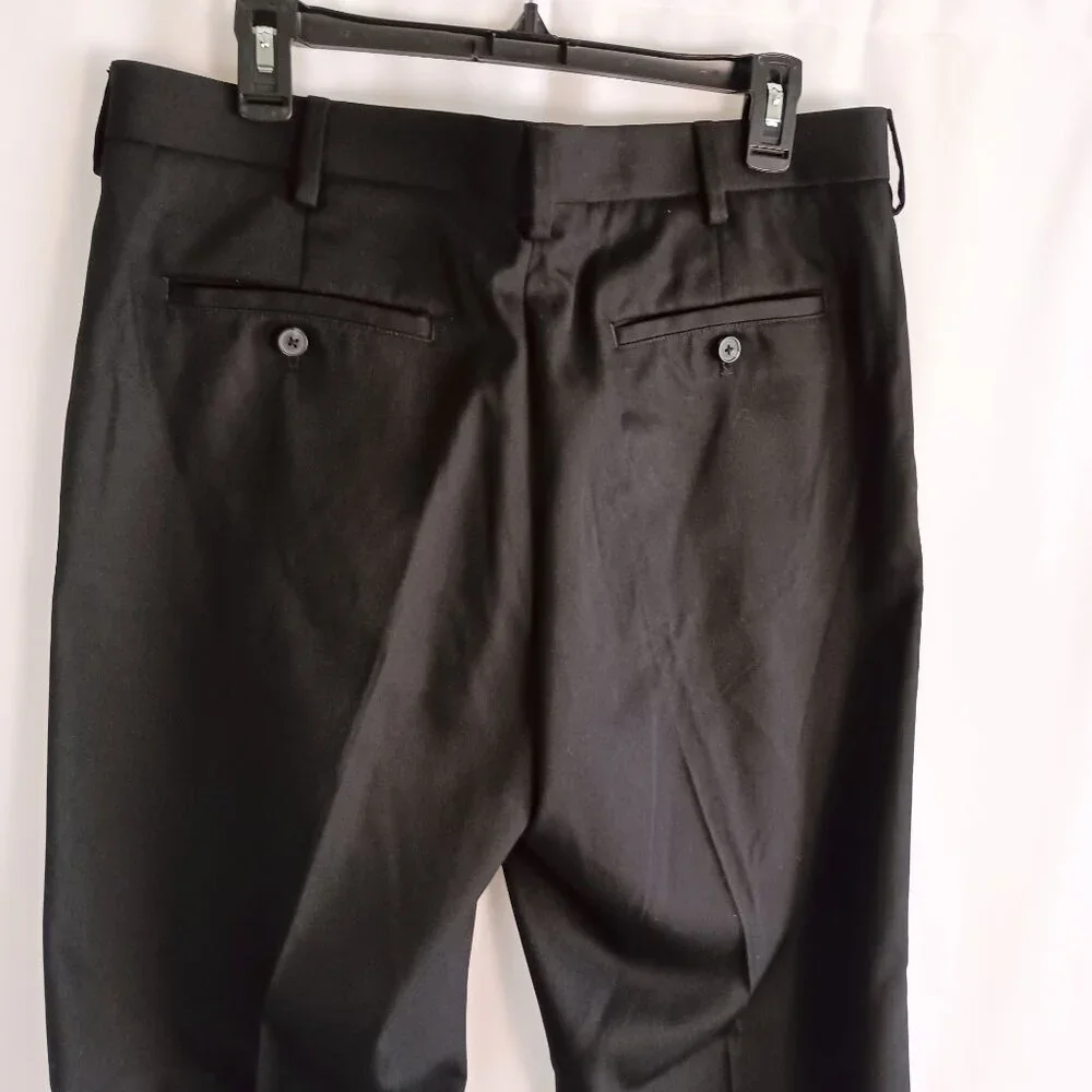 Van Heusen Men’s Flat Front Dress Pants Size 34x30 Classic Fit Trousers
